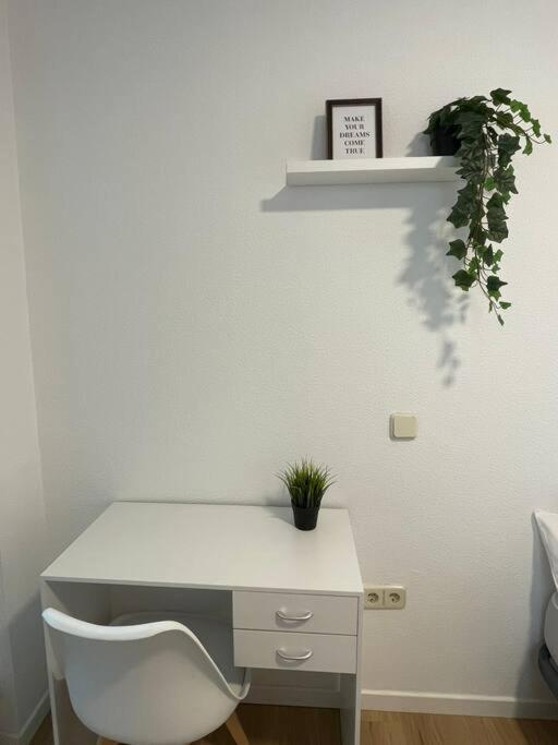 Juan Pantoja, Apartamento Para 2 En Metro Alvarado Madrid Exterior foto